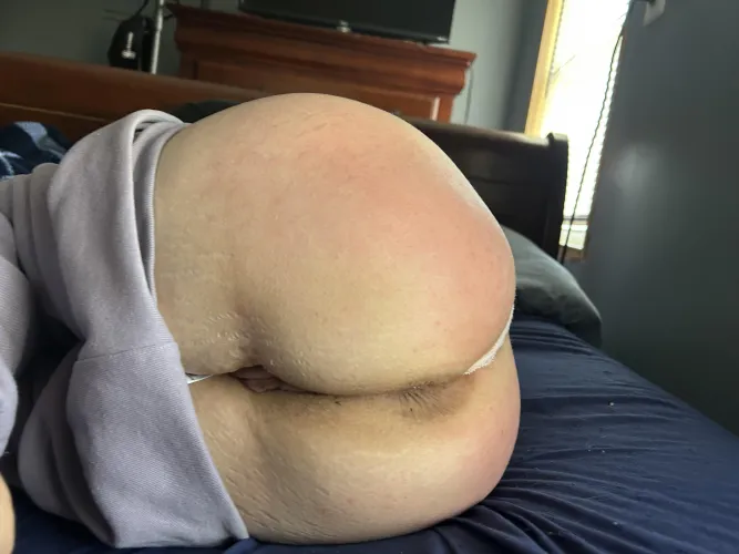 Petite wife jellybutt after spanking