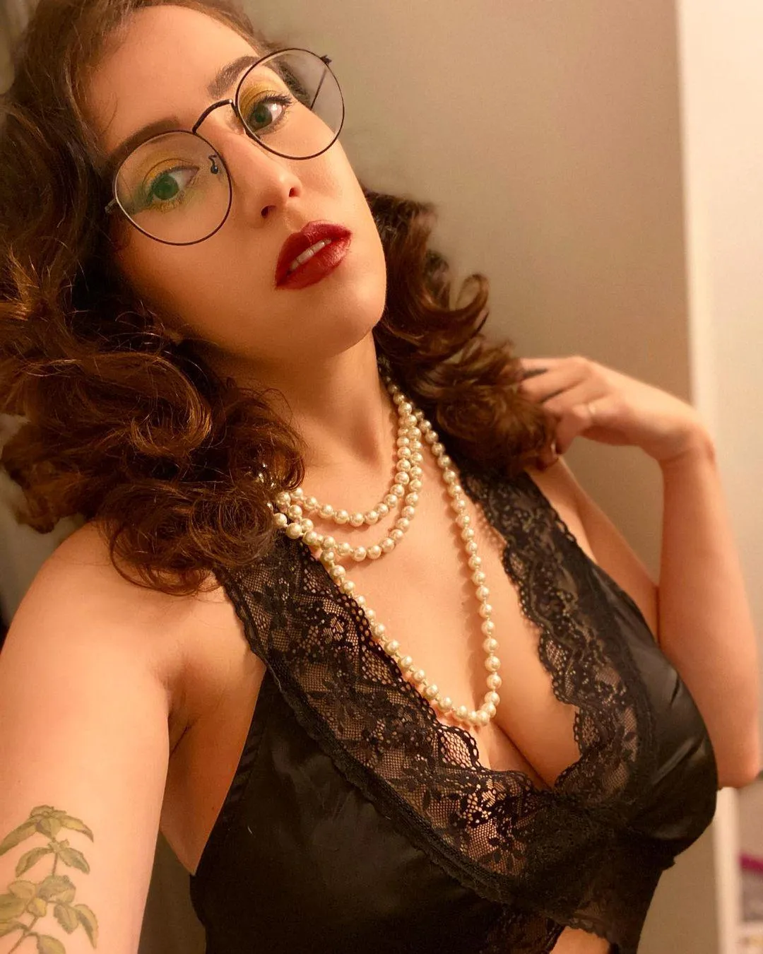 The most stunningly beautiful woman. 