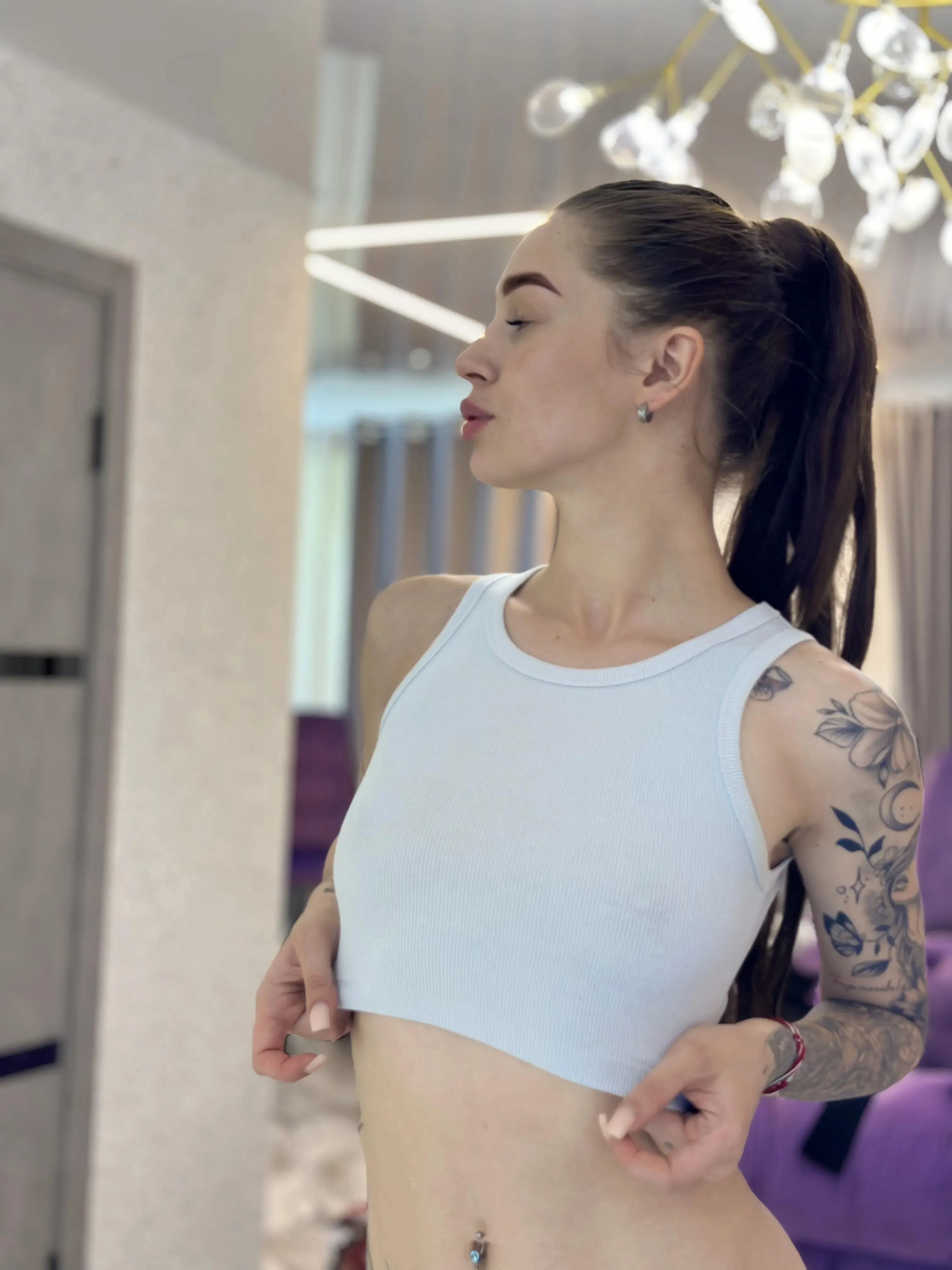 Hurd brunettes are your type