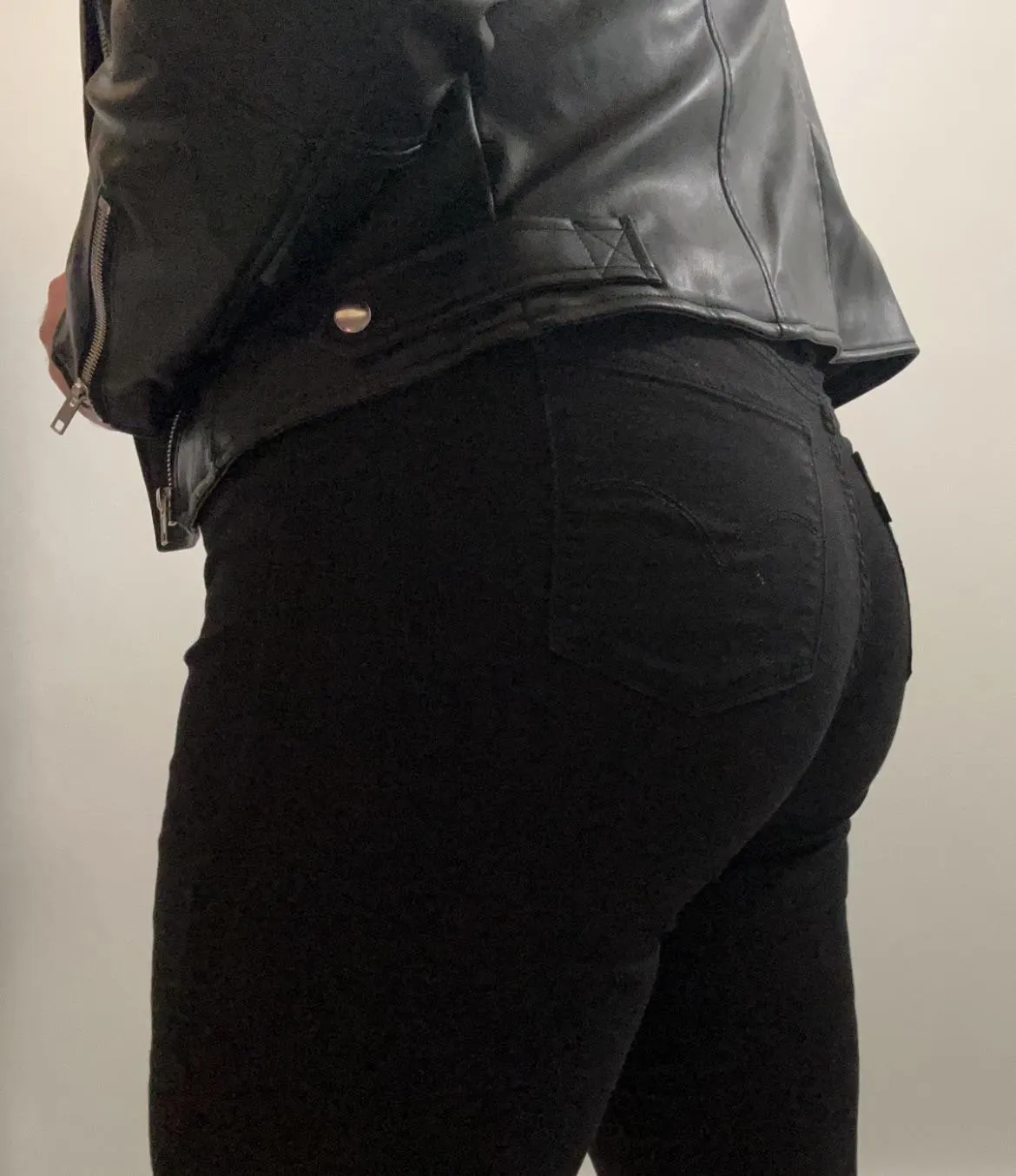 Leather and Levi’s my favourite combination 