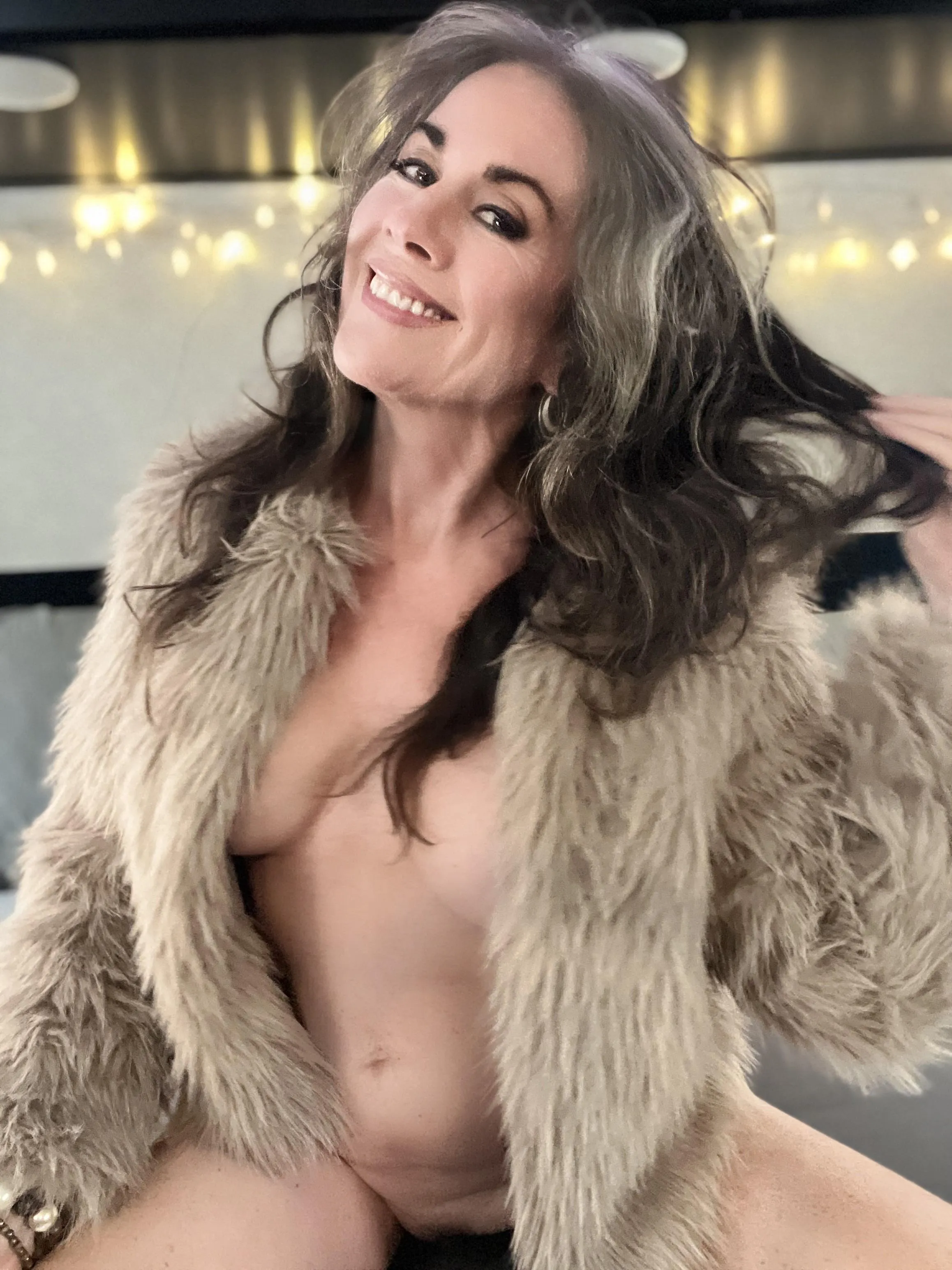 What’s your favorite thing about older women? (62