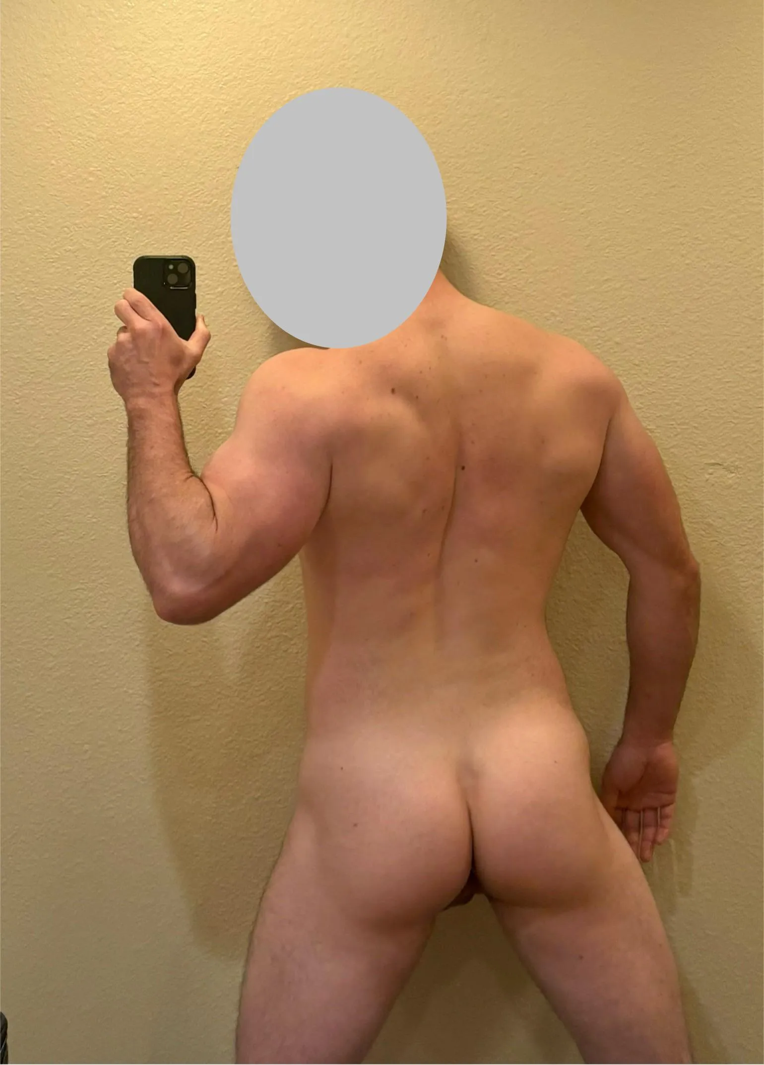 35, 5’9”, 180lbs…. A few years ago I only weighed 136lbs…. Thank you squats!