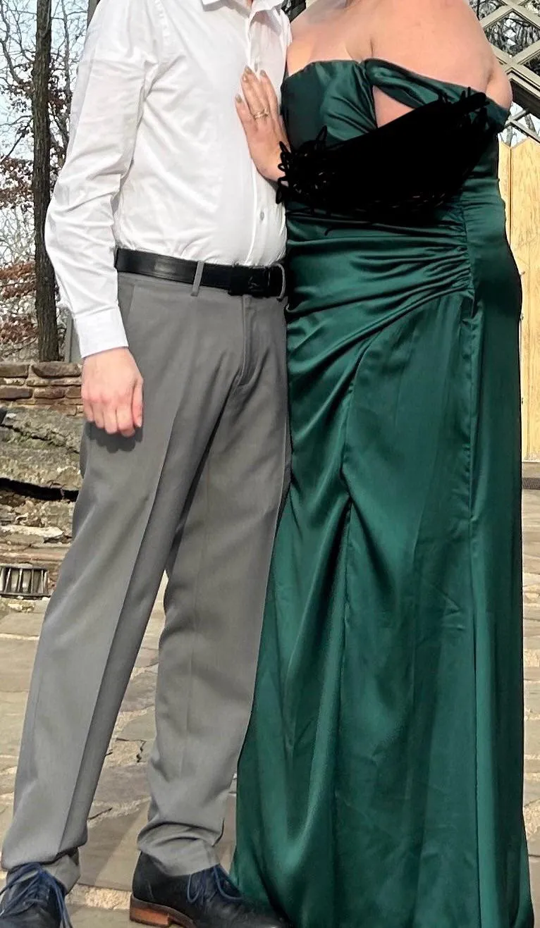 [37/30] MF4F [South Austin]- Couple looking for single female