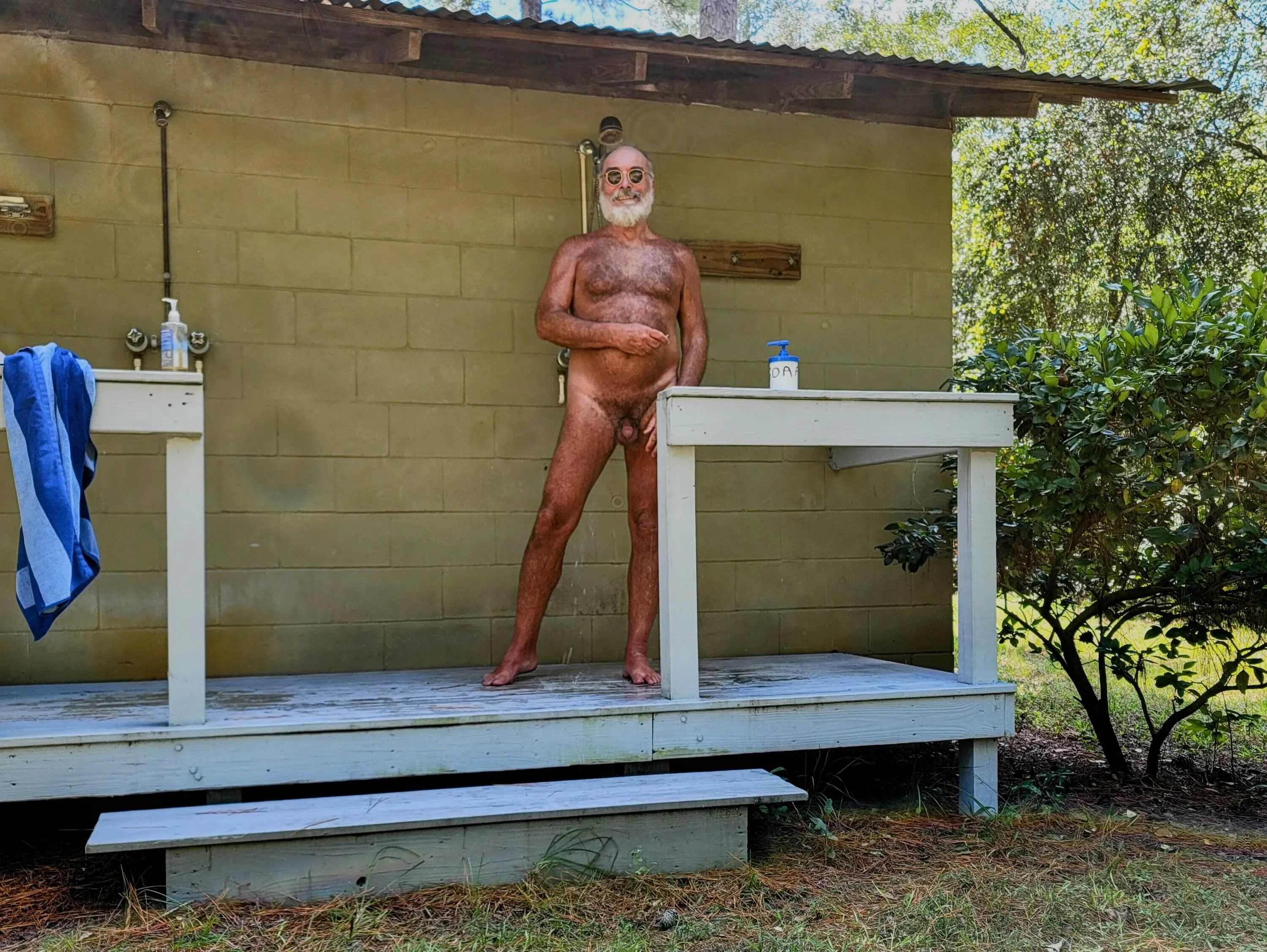 Gotta love outdoor showers 