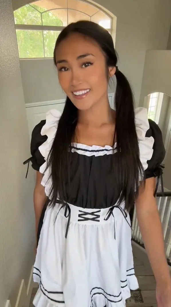 I wonder if I’m qualified to be your maid 