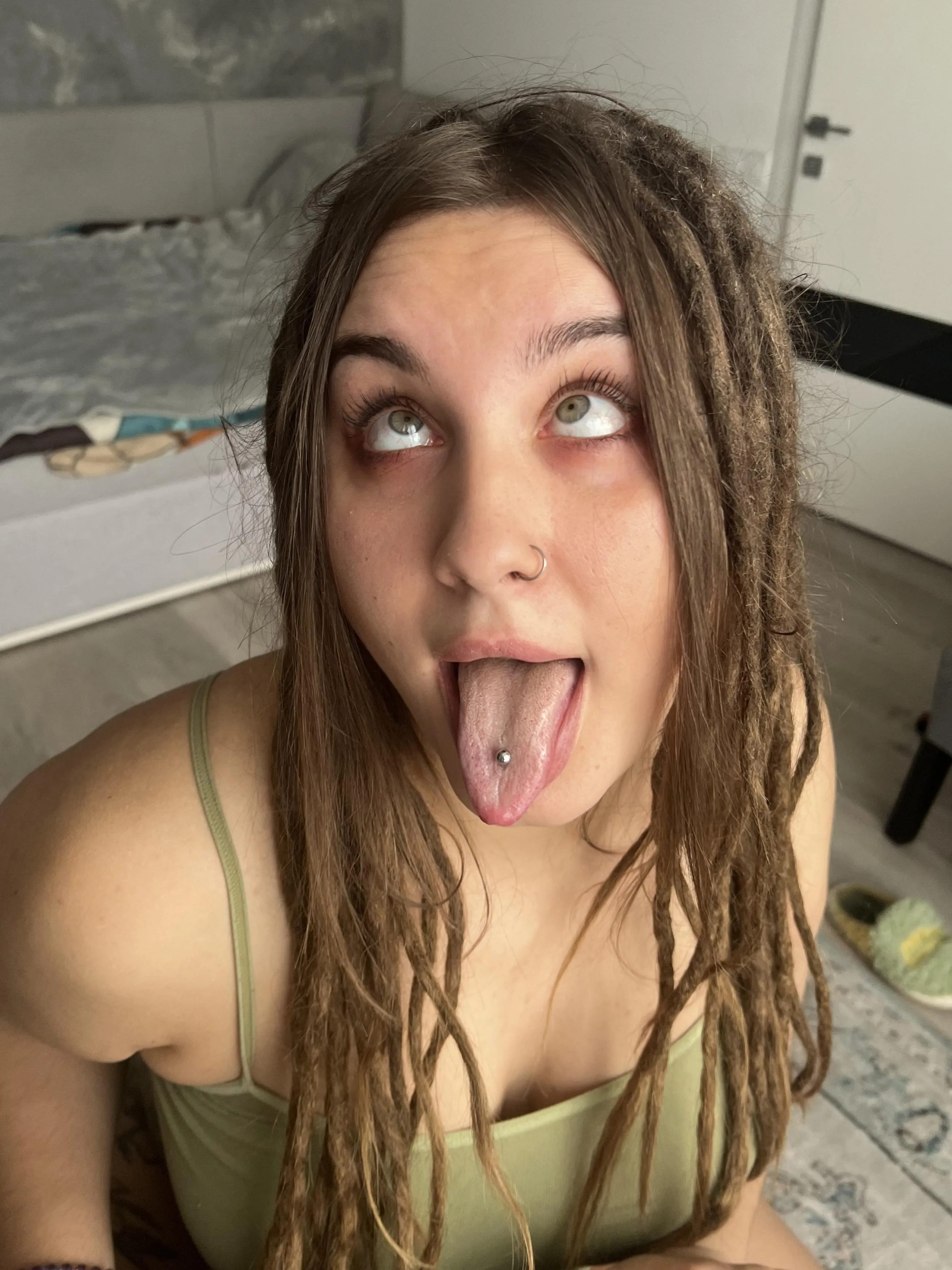 I'm just a horny slut doing ahegao