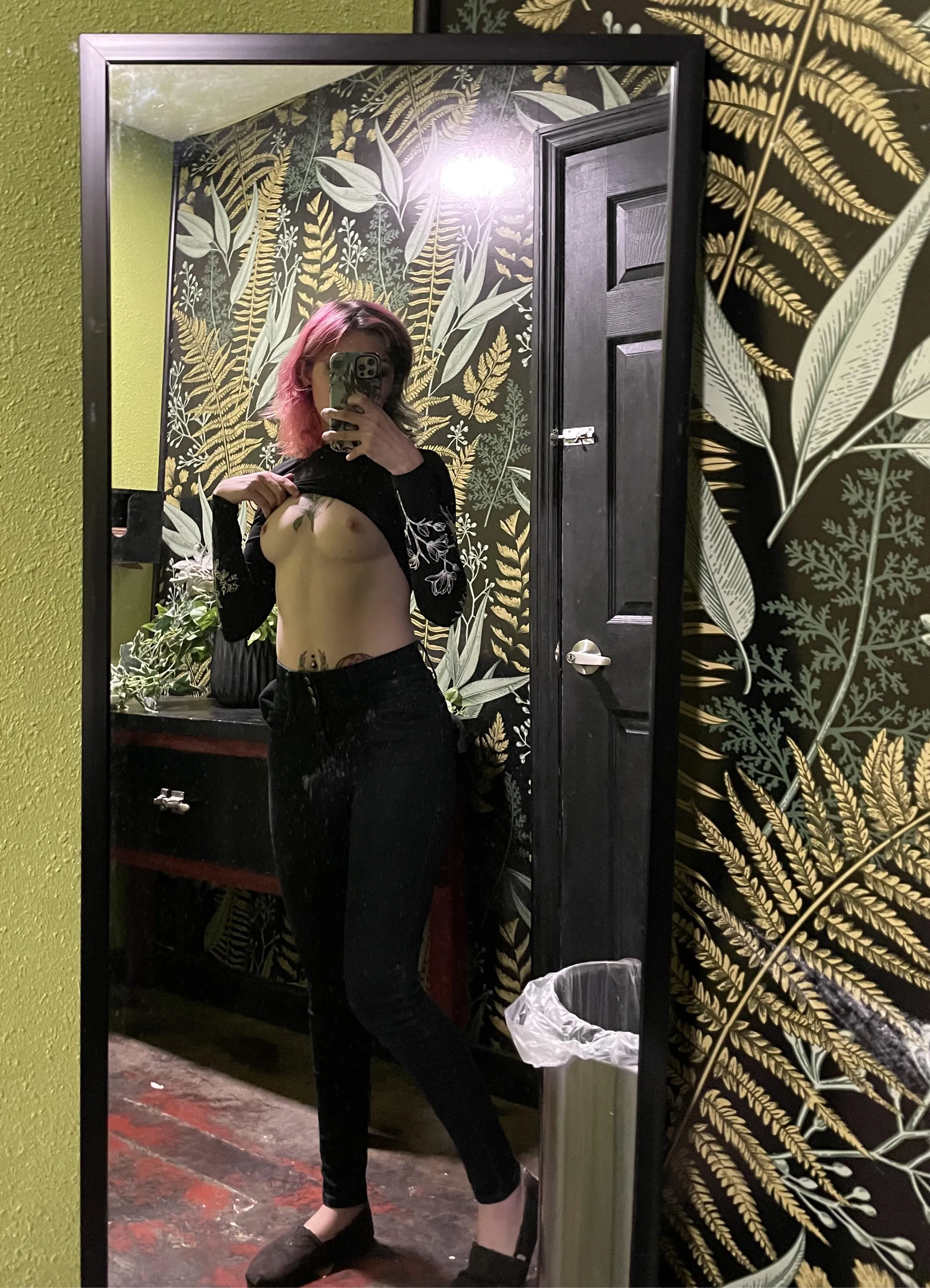 Mandatory going out selfie 