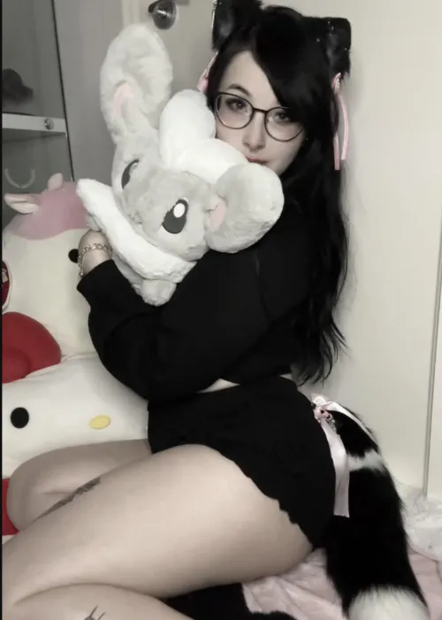 Meow from this shy kitty 