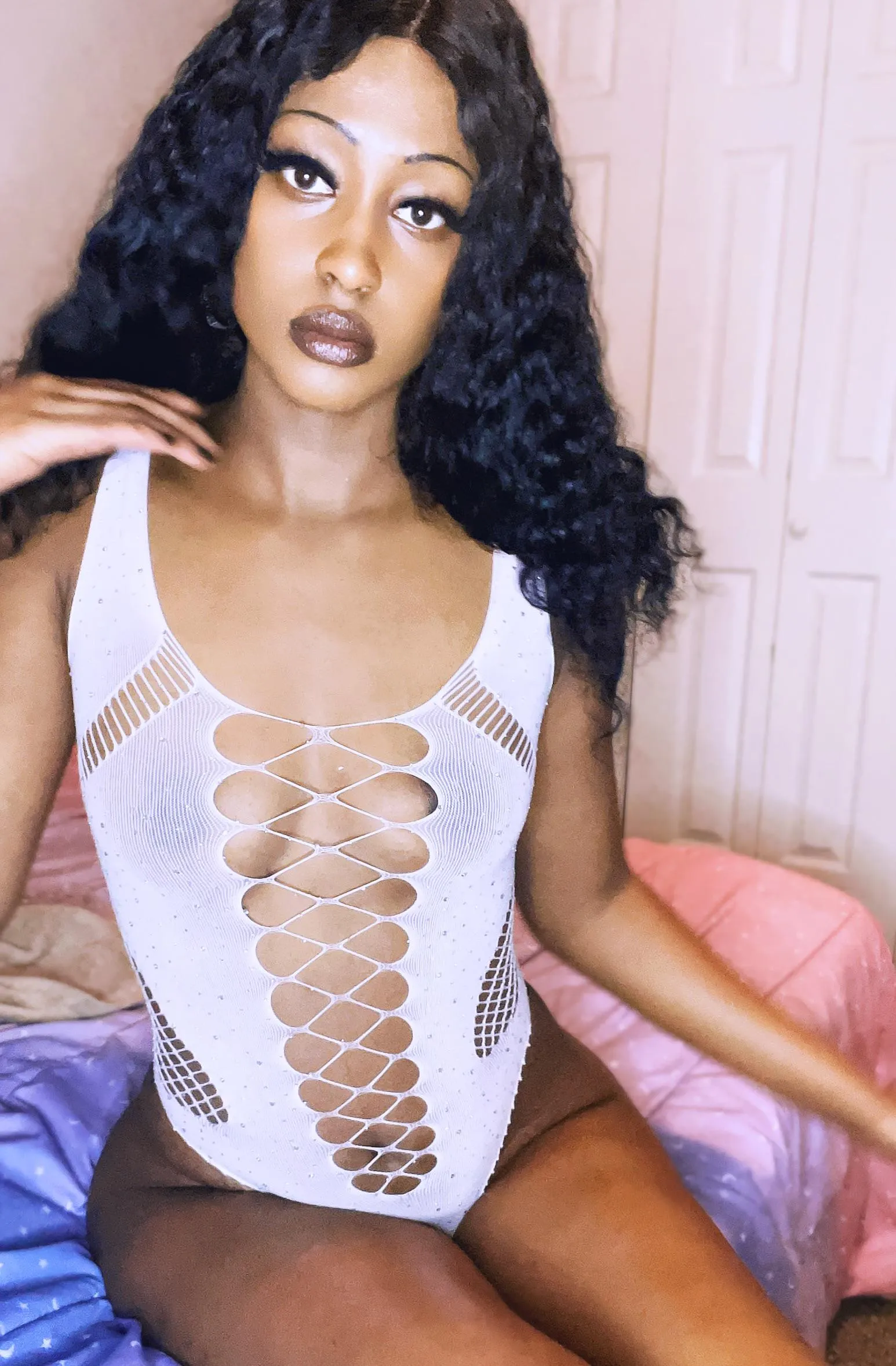 Wearing my favorite shade of desire. How does it look on me?