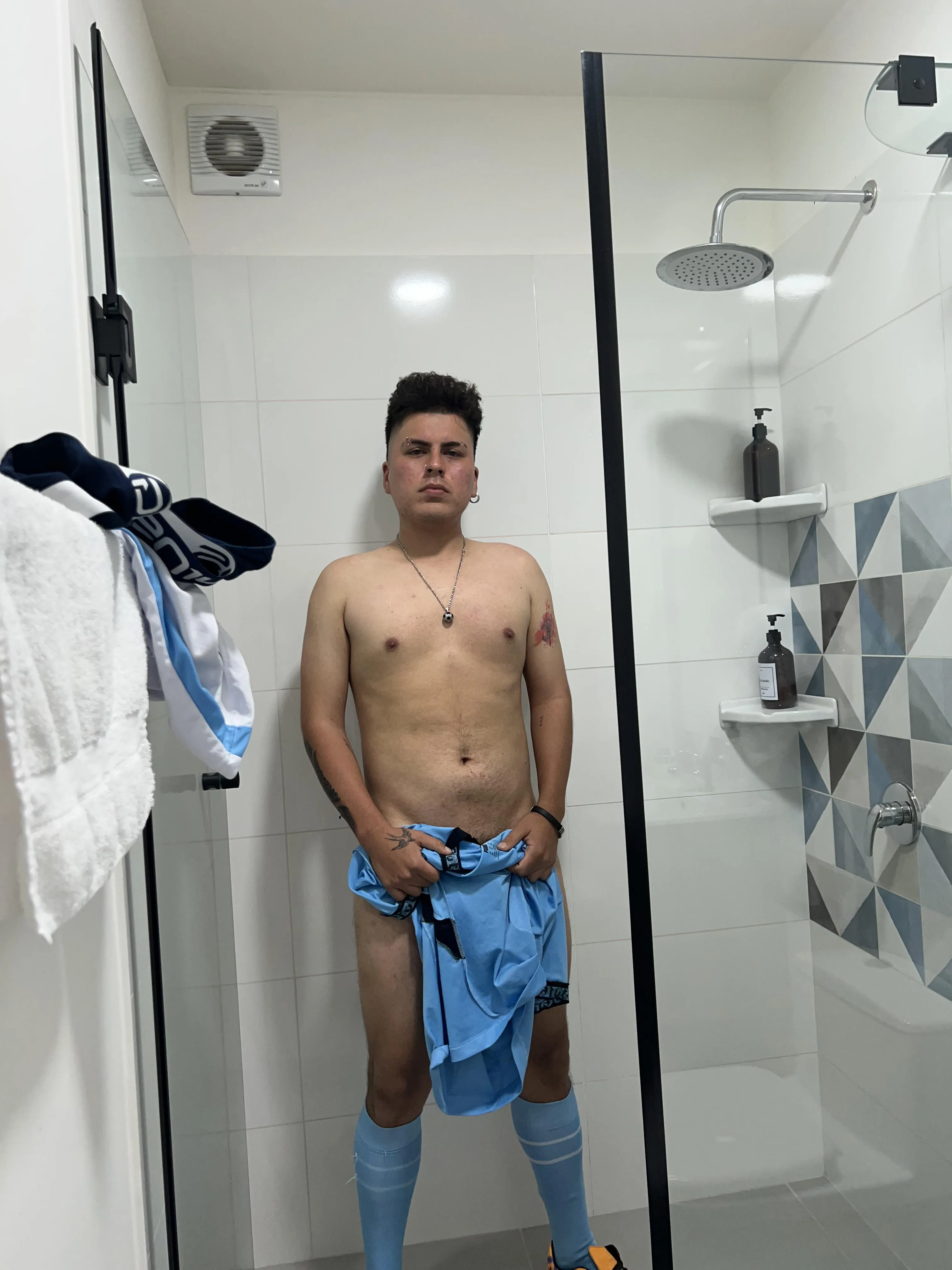 Would it be tempting to shower with me? Haha let's try it