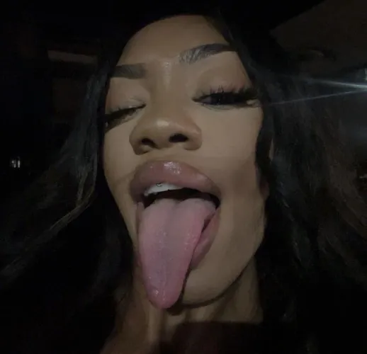 Would u suck her tongue?