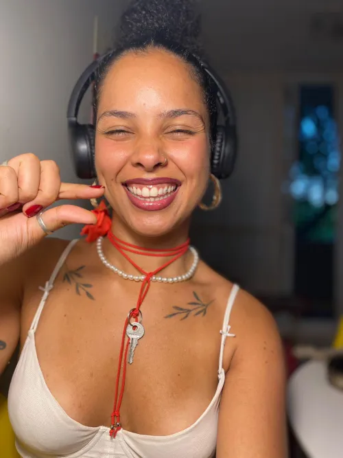 A tiny dick like yours doesn't deserve the attention of a goddess like me