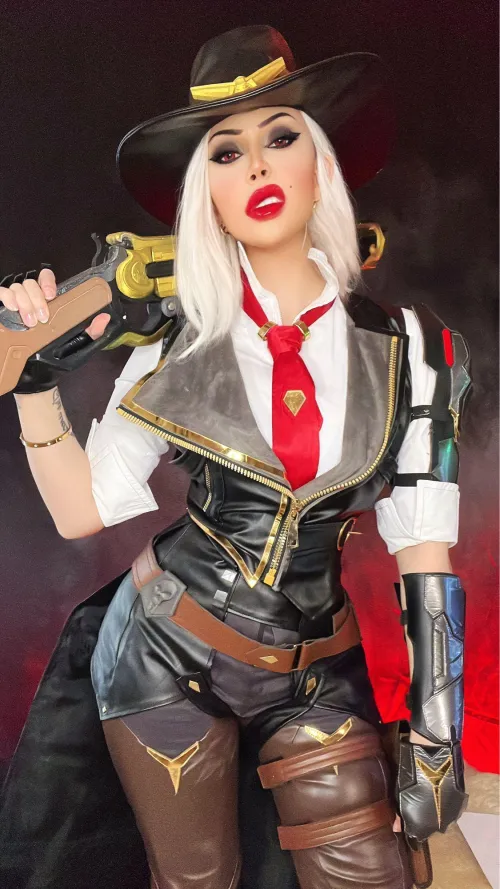 Ashe cosplay from Overwatch by Felicia Vox