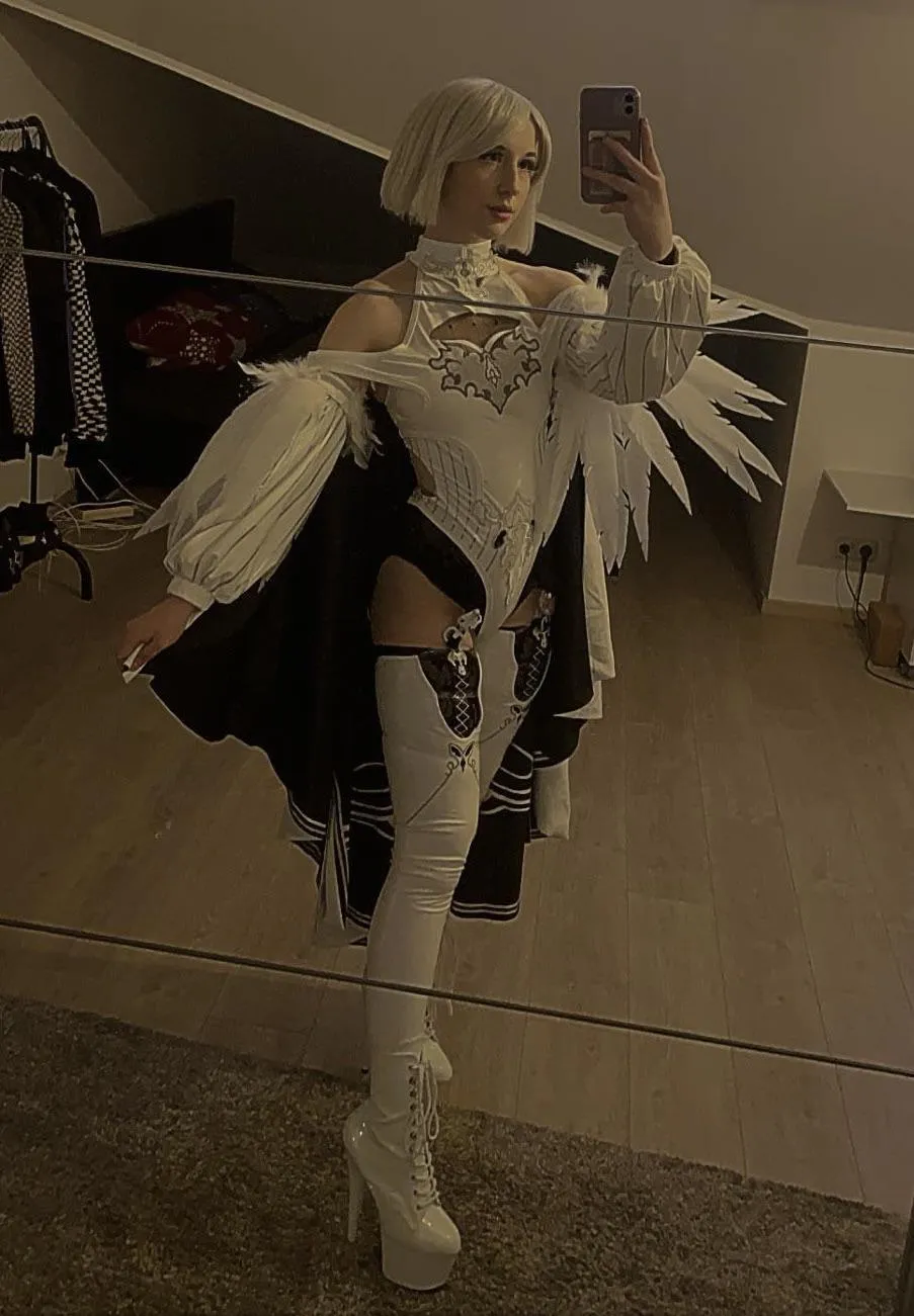 Do you think these heels fit my new 2B cosplay?
