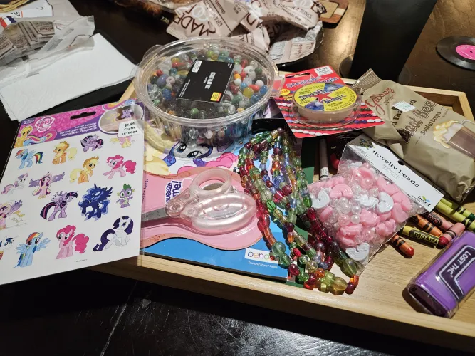 Eeeeee got a bunch of stuff from hobby lobby 