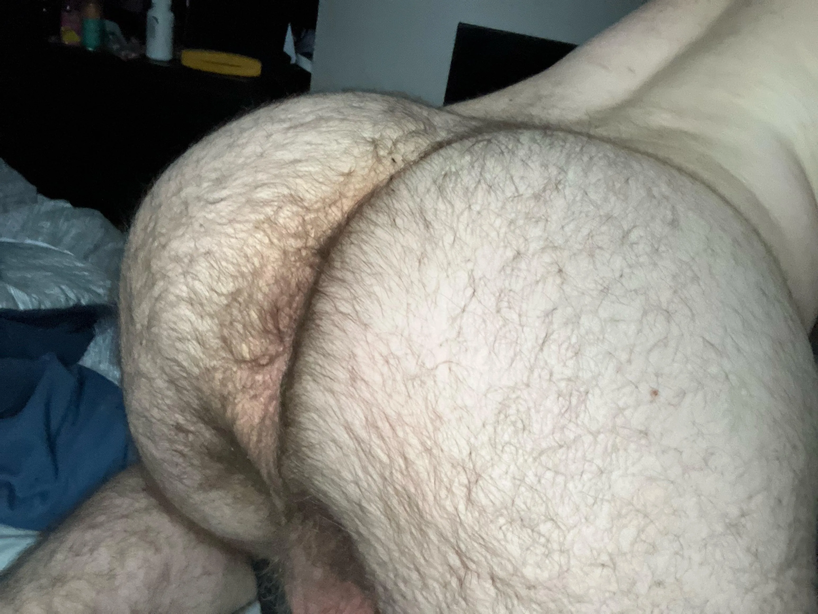 I am a man and this is my hairy ass.