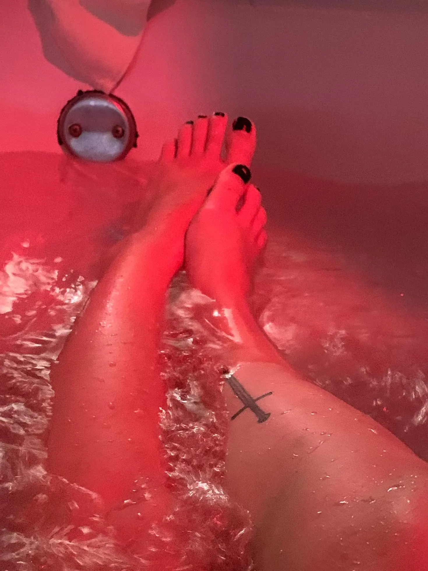 Red light bath feet