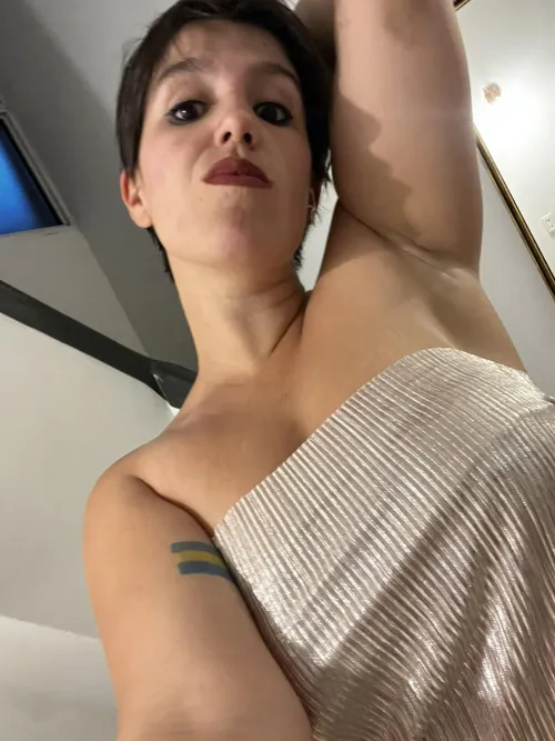 A good lipstick and soft armpits are the best combination