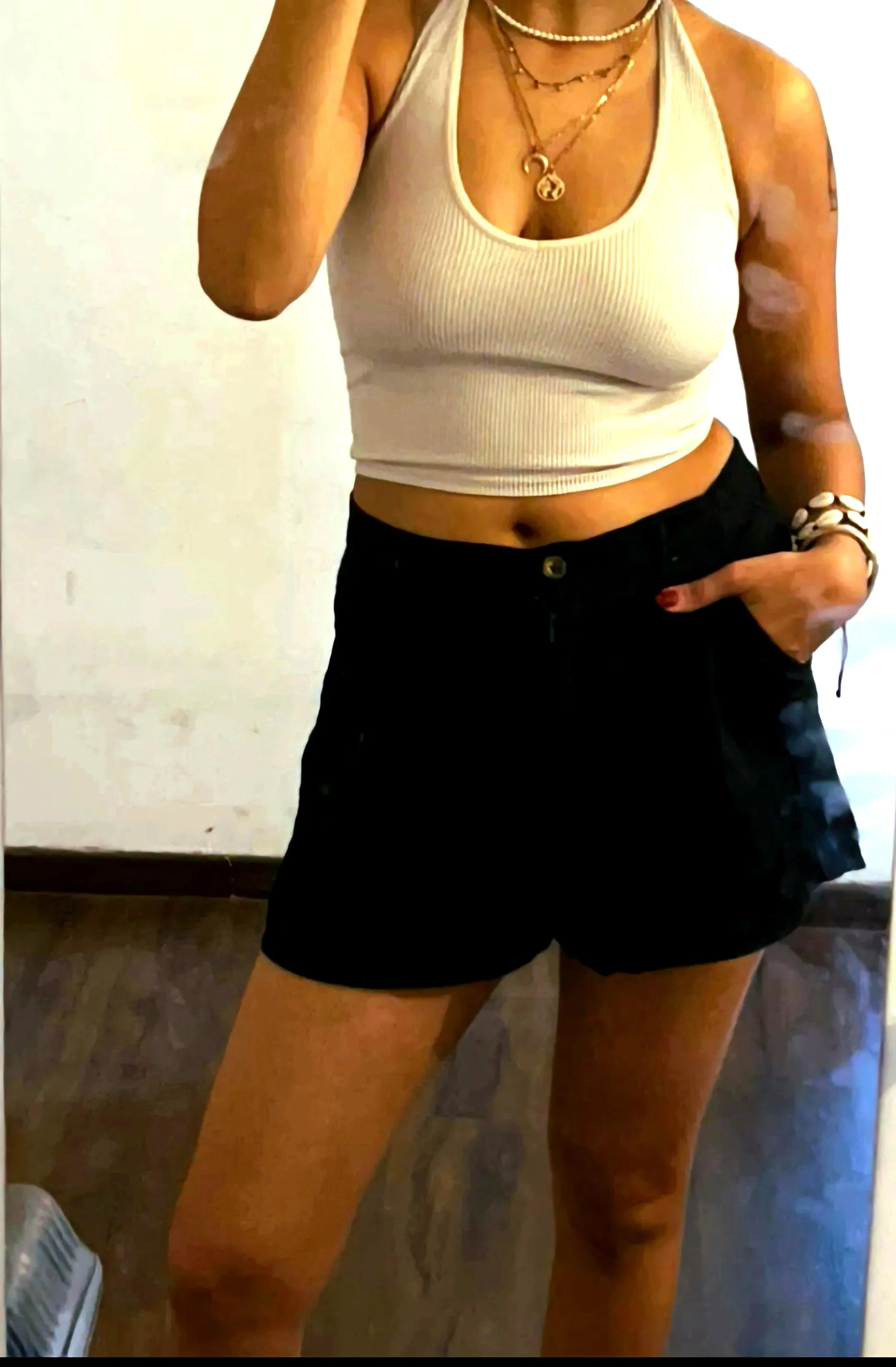 Can you tell if I'm wearing a bra underneath? 