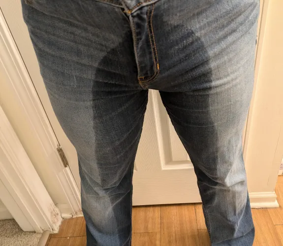 I love [T]o pee myself when it's laundry day 