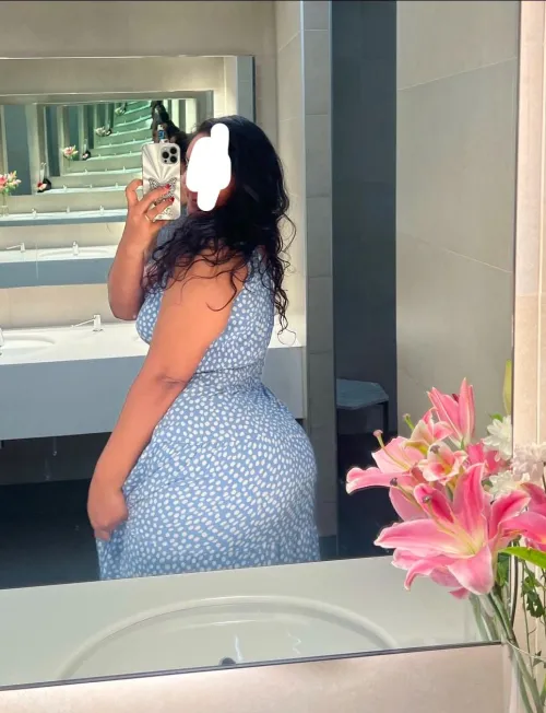 [M] . My wife is all ready for the club . Without panties . With her butt plug on.!!! 