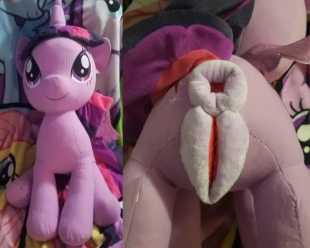 NSFW fuckable female life size MLP/My little pony mare Twilight Sparkle with useable ponut and equine pussy