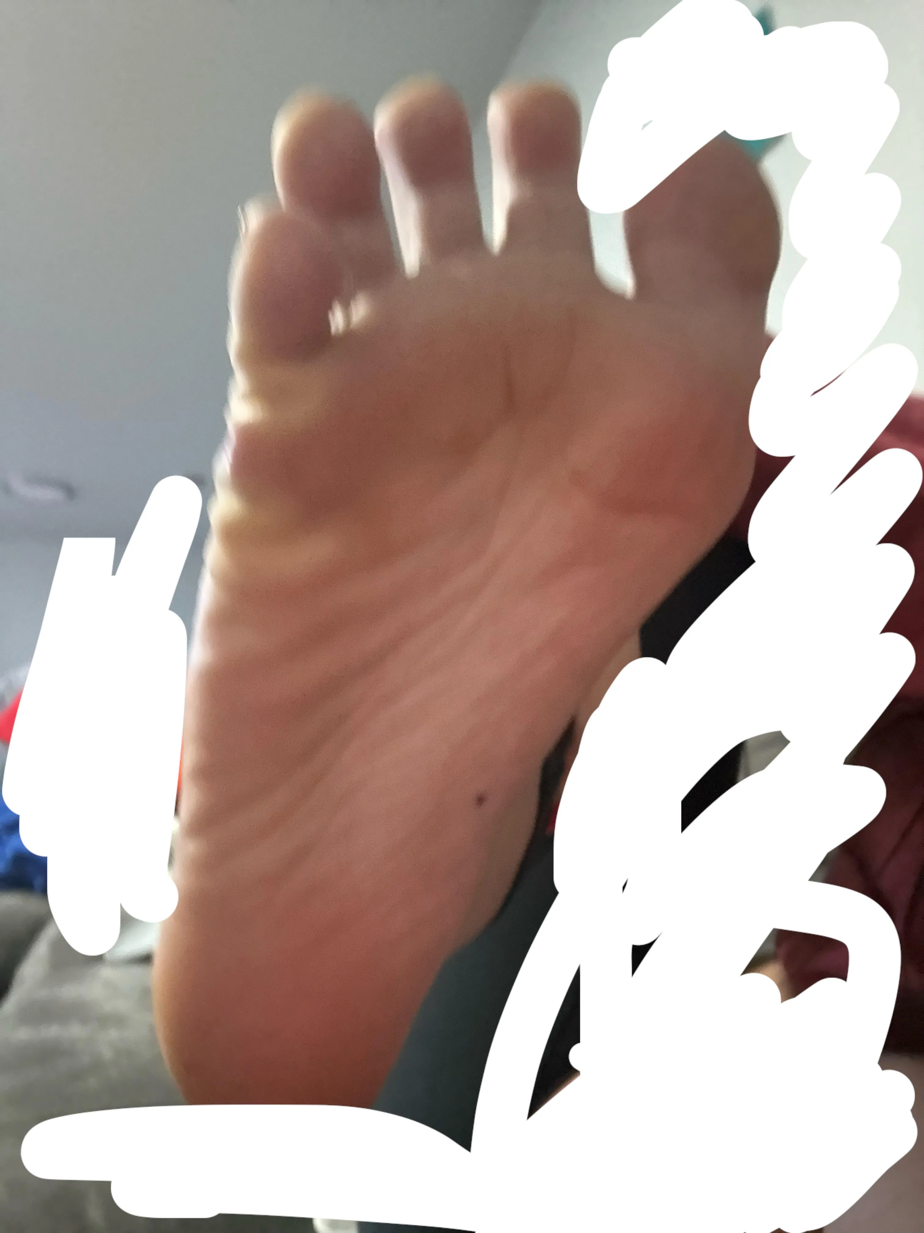Selling feet rn 
