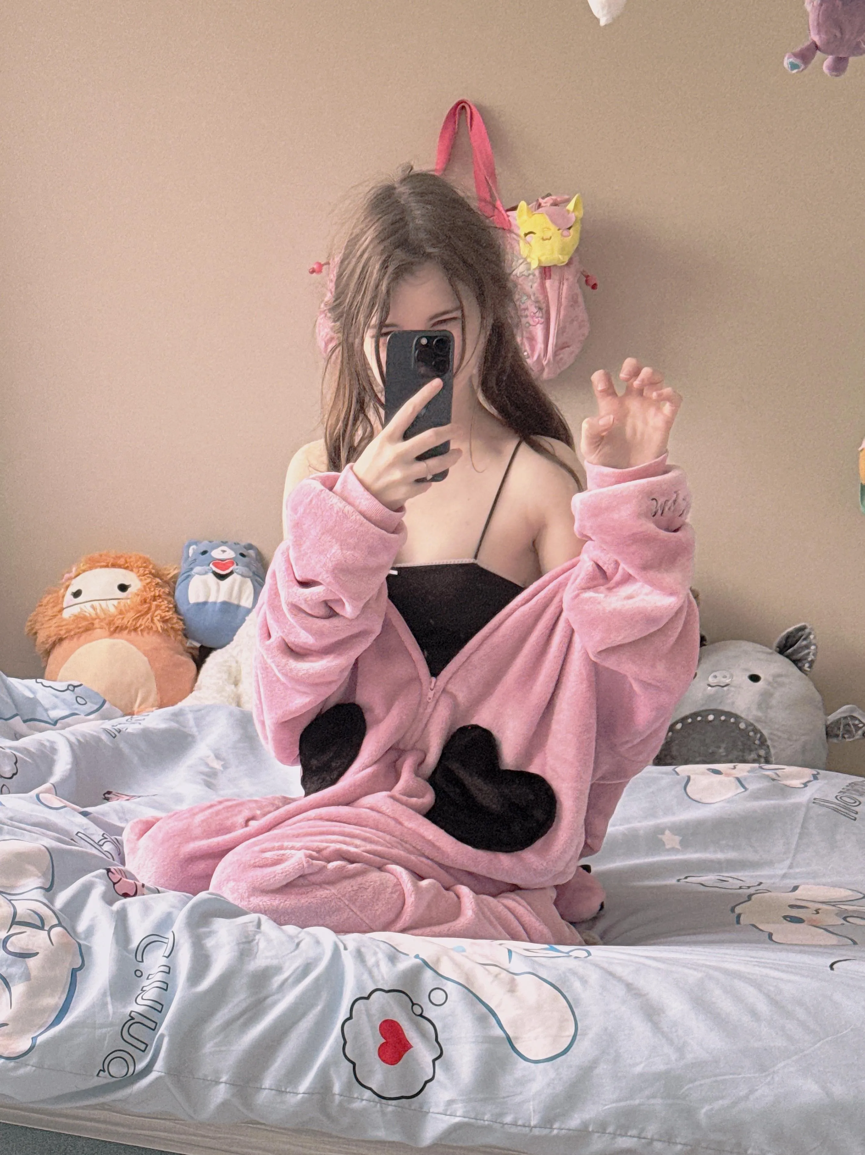 Trying out this cute outfit 