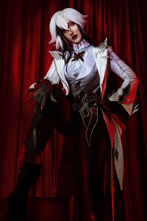 Arlecchino from Genshin Impact cosplay by sevir_cosplay