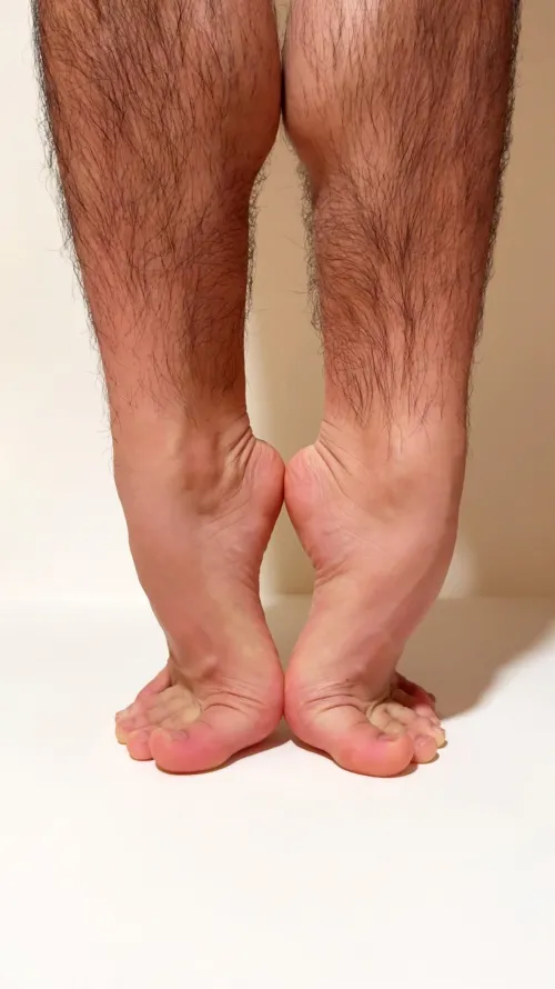 First post! I've been shamed for my insanely dark and thick leg hair in ballet class... Have I found my people here in this subreddit? 