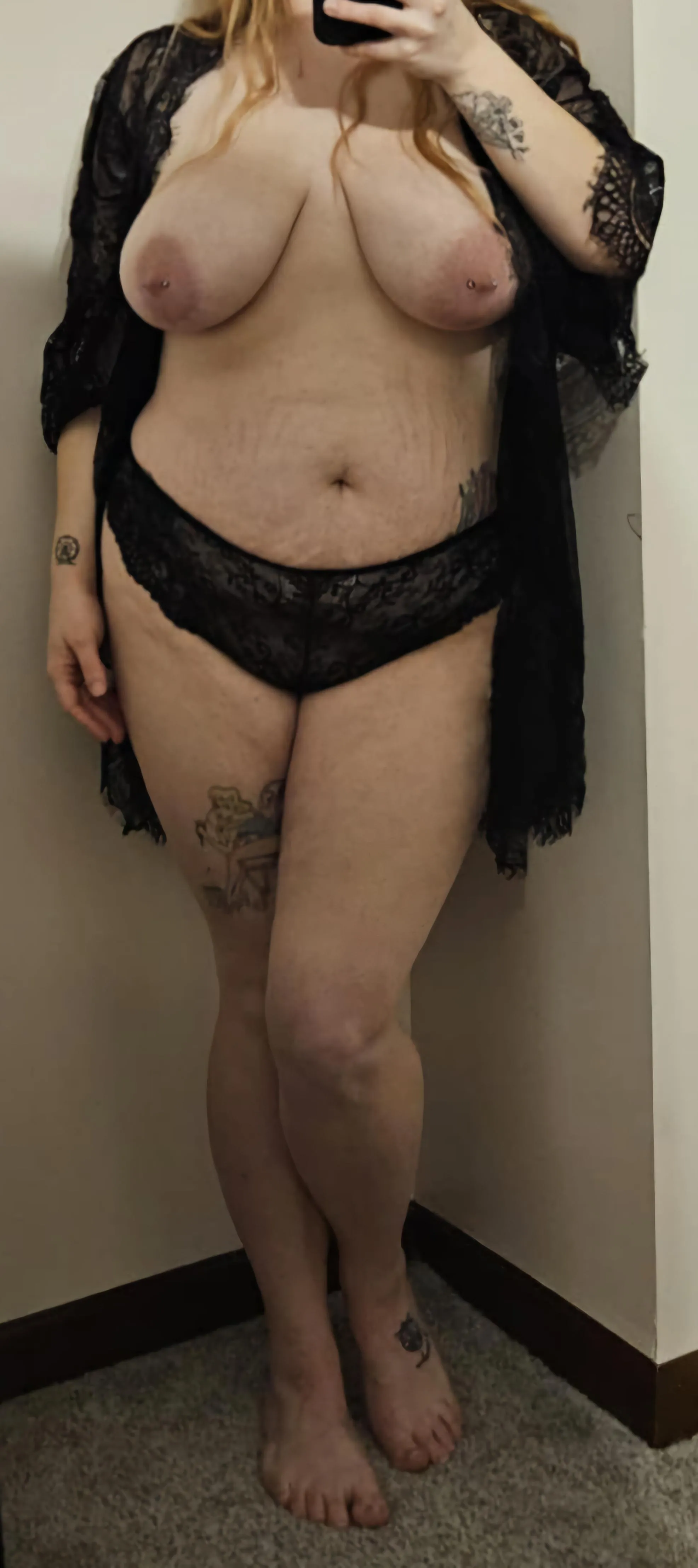 Got a new robe. I think it gives MILF next door feel.