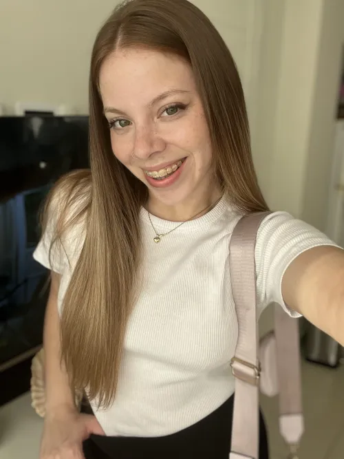 I had to post this selfie, i belive i look pretty cute in it hehe