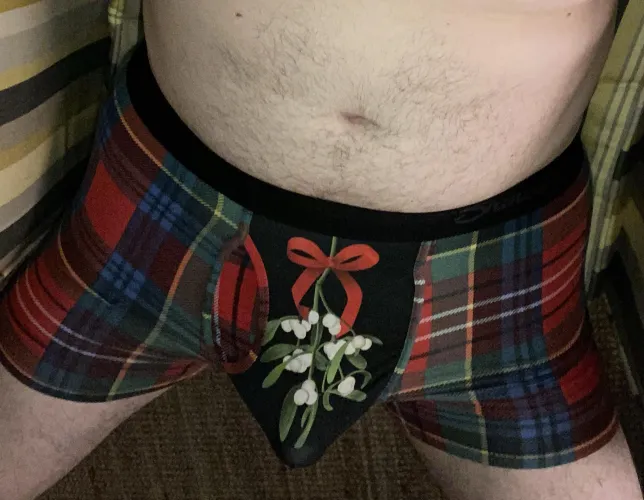 [M]wet me under the Mistletoe! [36M4F]