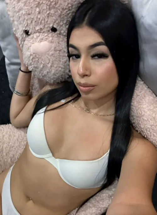 Small body, perky titties.