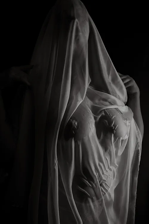 Tight wet and clingy as advertised. 