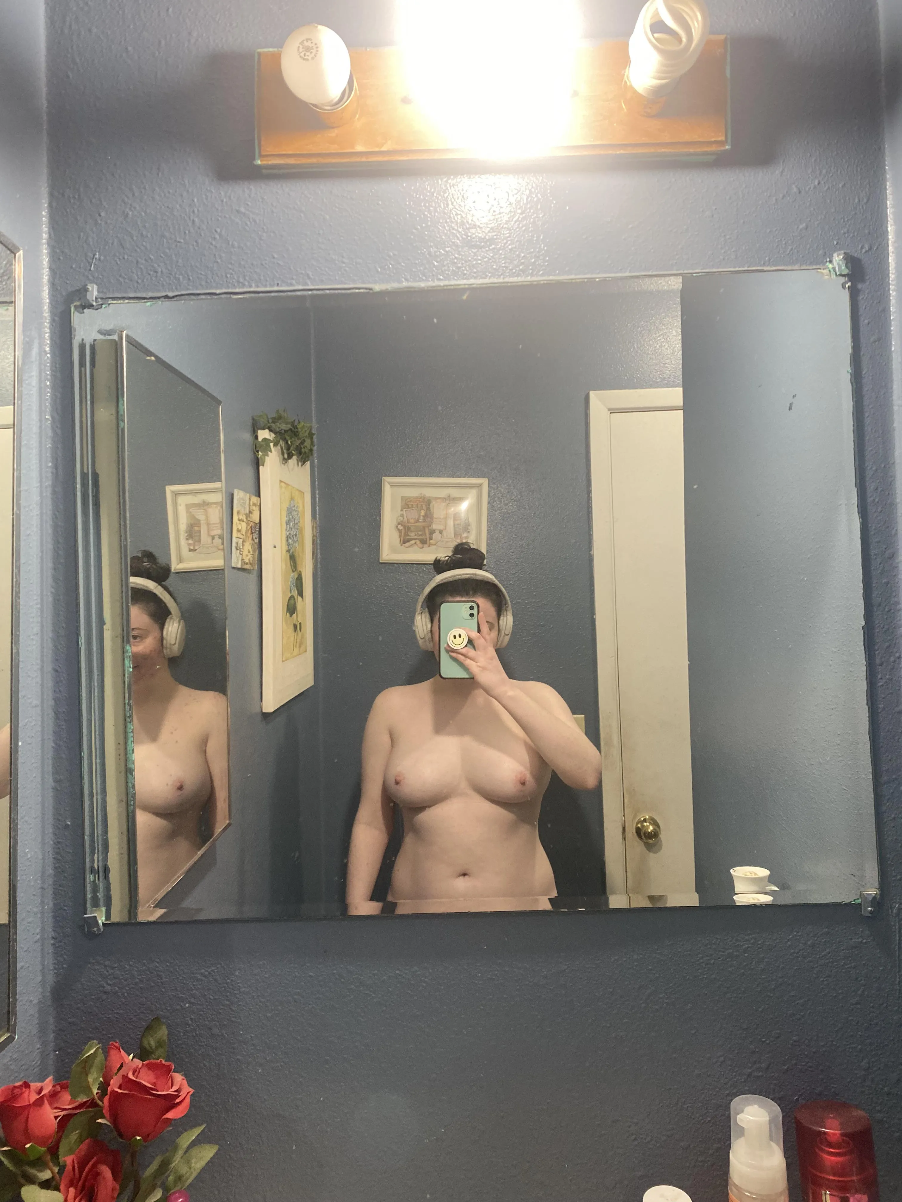 Couple looking for MFMF or MFF