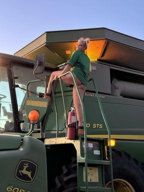 I’m your farm girl here