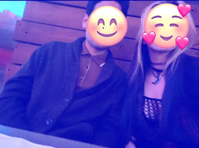 MF4MF young couple looking to chat with other couples 