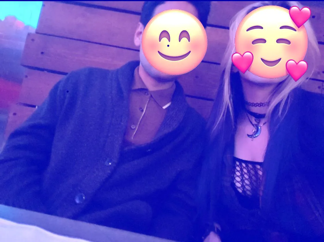 MF4MF young couple looking to chat with other couples 