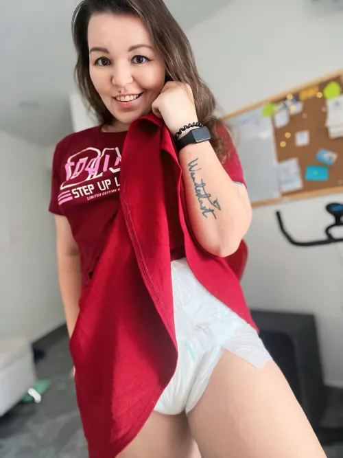 Mini skirt isn’t the best choice to hide the diaper… 