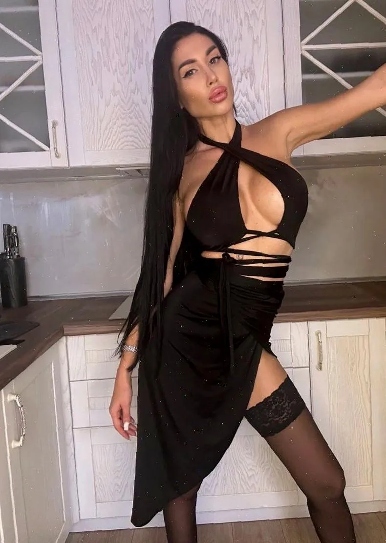 Stockings with or without heels?