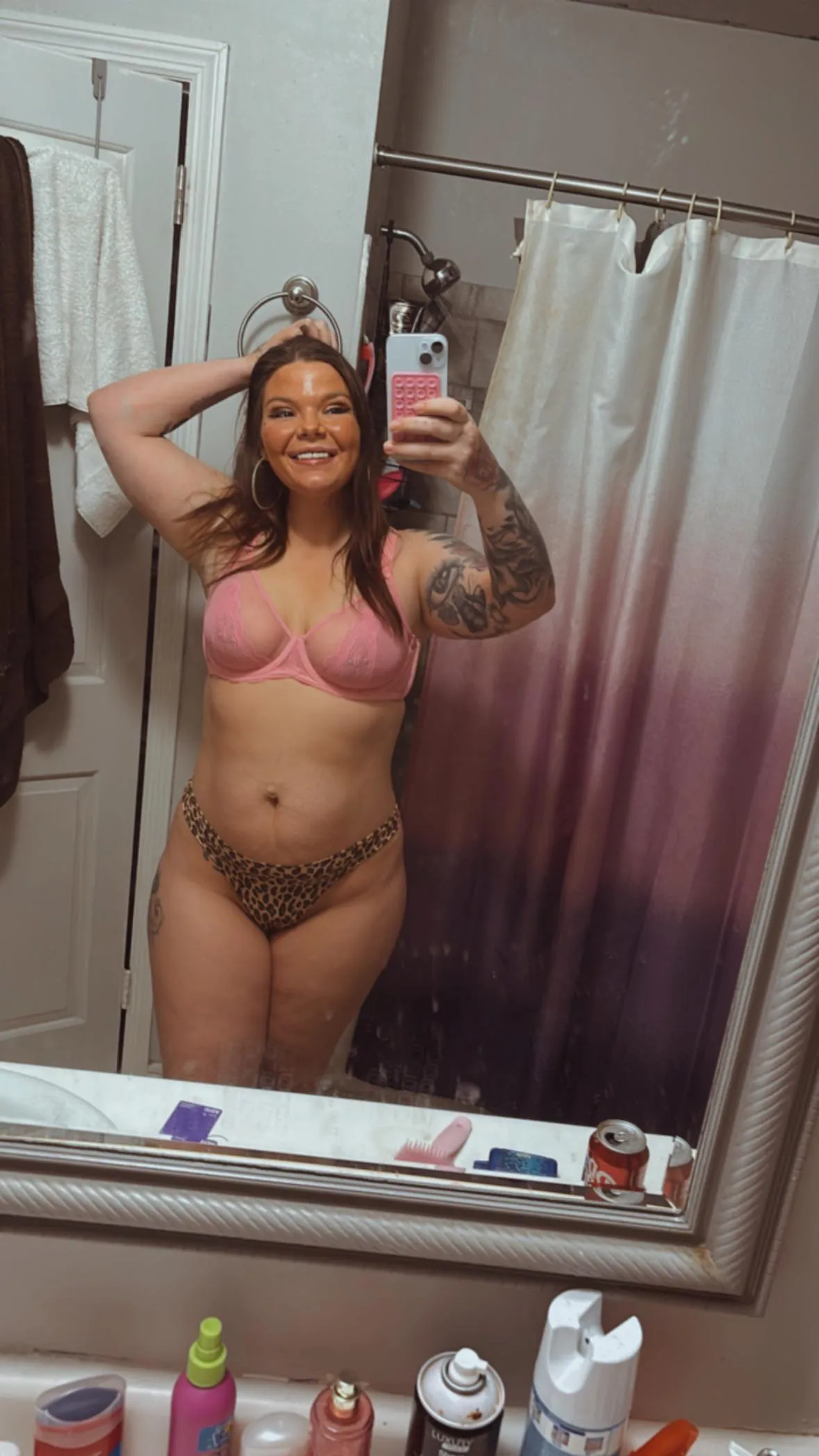 Who’s down to make content together? I am willing to travel any takers ?