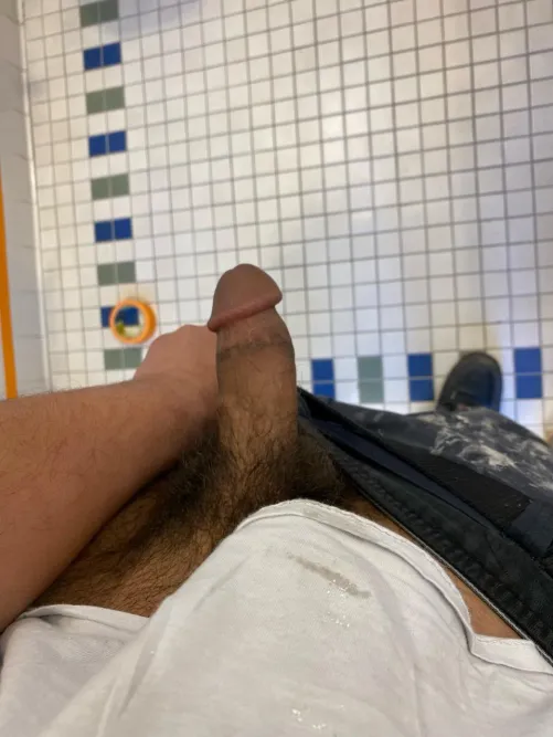 22yr male Hispanic looking for fwb on DL