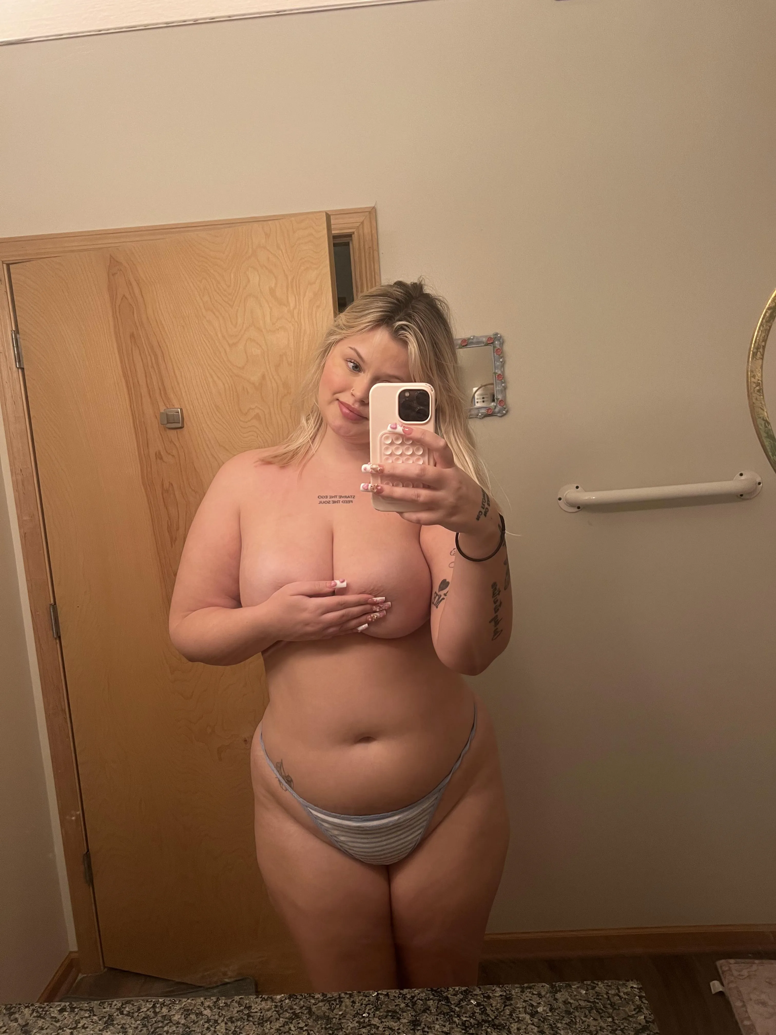 Chubby or thick? [f]