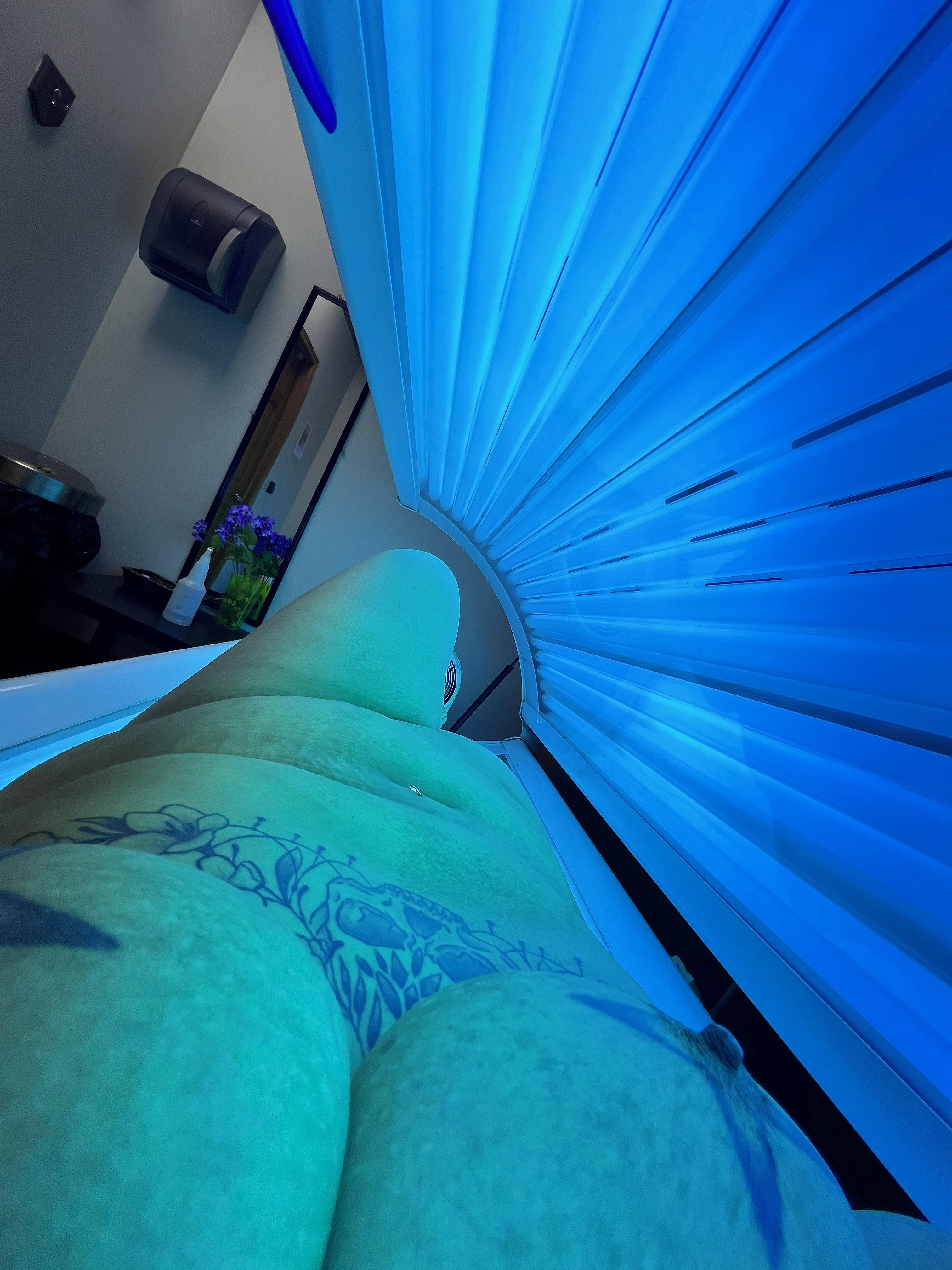 Hotwife staying warm today 