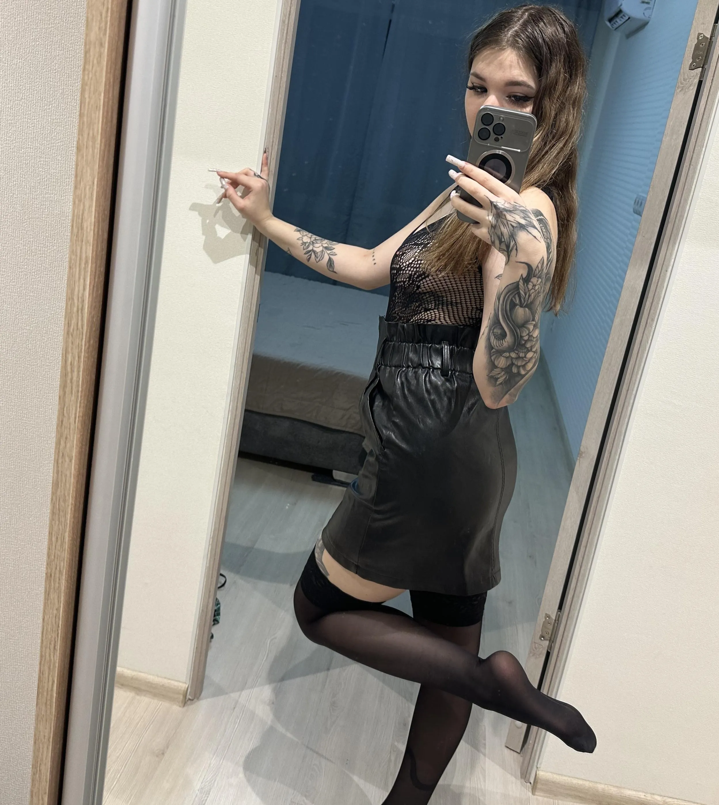 I'm gonna take a couple pictures and go on a date