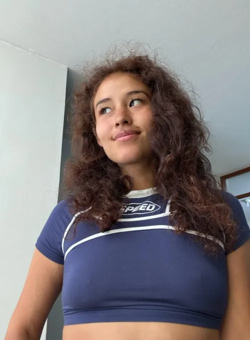 Love a crop top with no bra