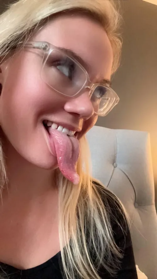 who needs an ahegao slut