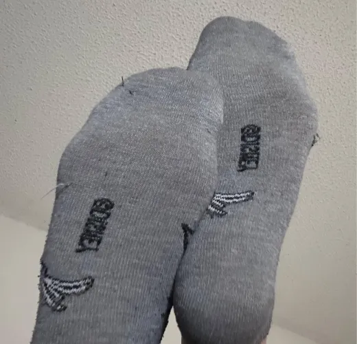 you can look but you can’t touch.