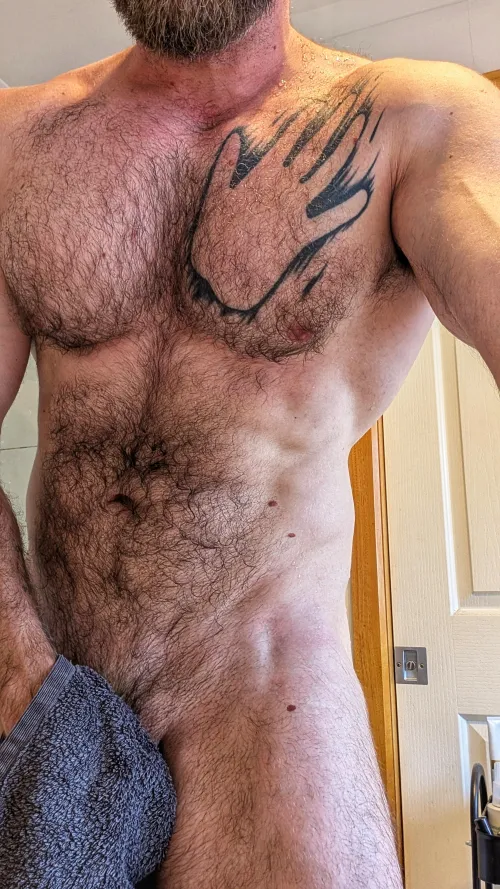 (39) Who wants to trace allll the ridges with their tongue?